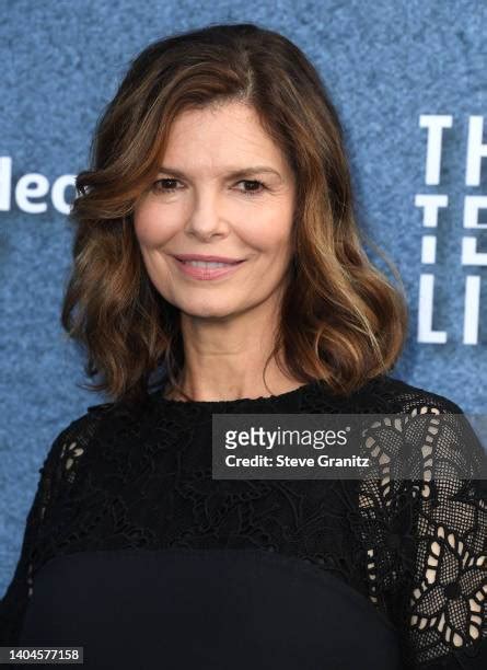 2,755 Jeanne Tripplehorn Images Stock Photos